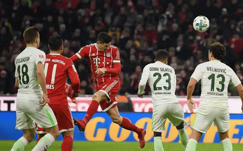 周日023德甲｜残阵防线对决！弗赖堡VS科隆：冲欧执念VS保级绝境